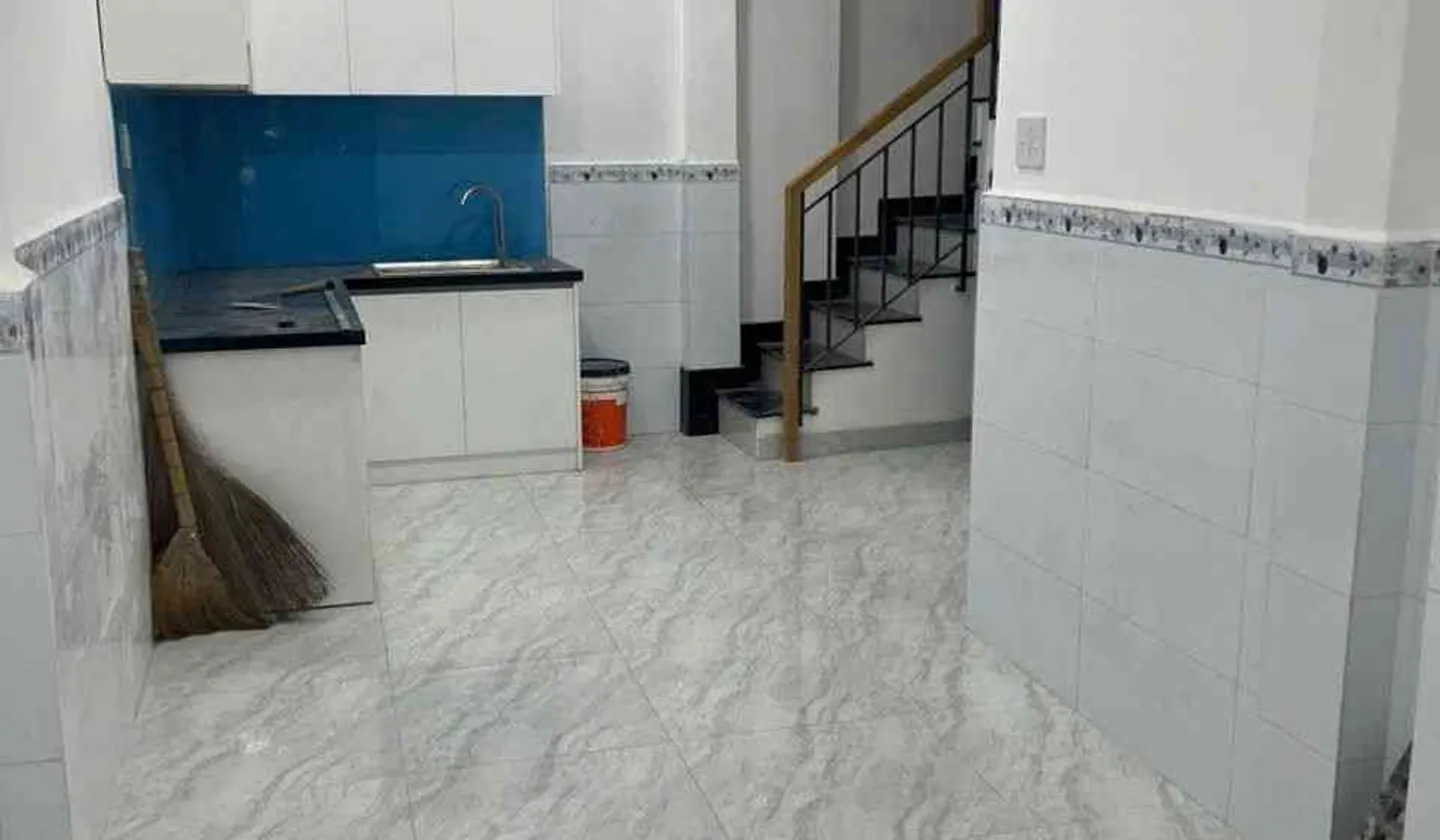 Nhà nhỏ 3 tầng hẻm thông Âu Cơ, giá 3 tỷ có thương lượng... Bán nhà riêng tại Tân Phú, Hồ Chí Minh 01