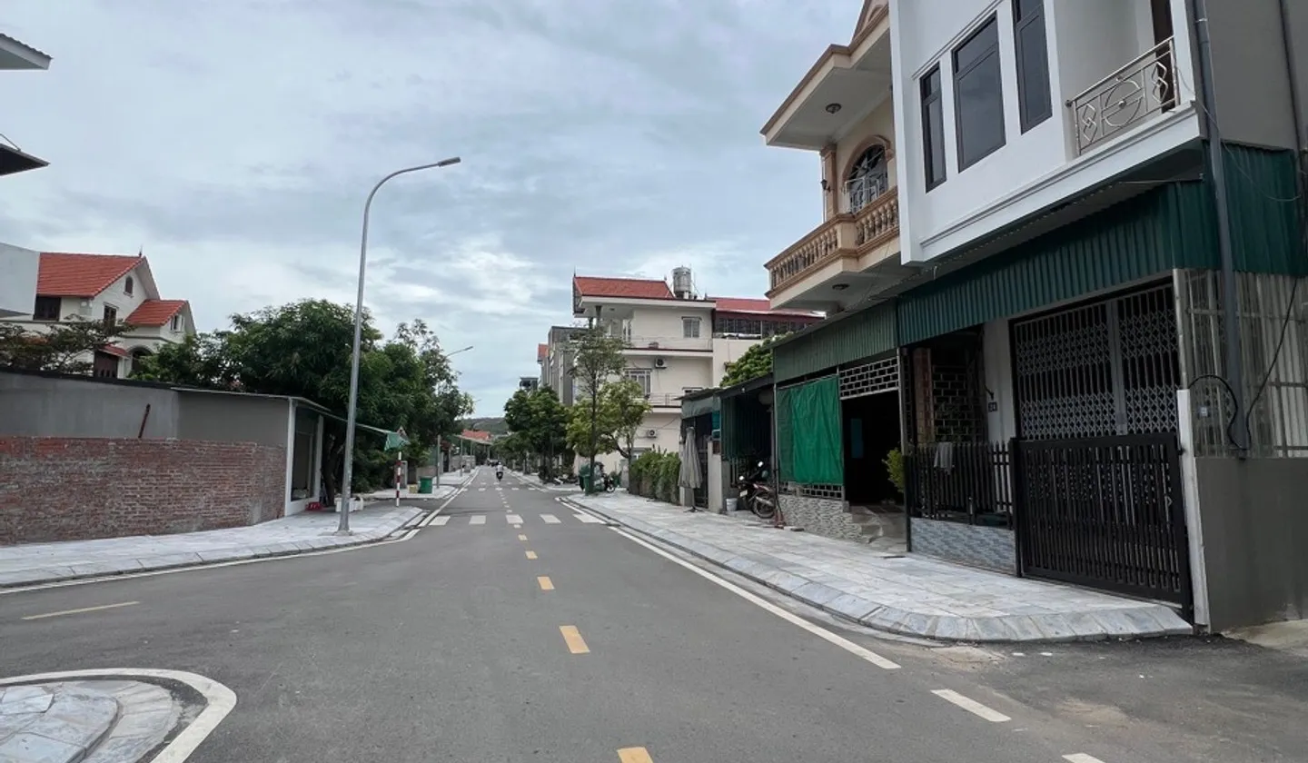Bán đất lô góc 3 mặt thoáng tại phường Việt Hưng, Quảng Ninh, diện tích 77.5 m²... Bán đất tại Việt Hưng, Quảng Ninh 01