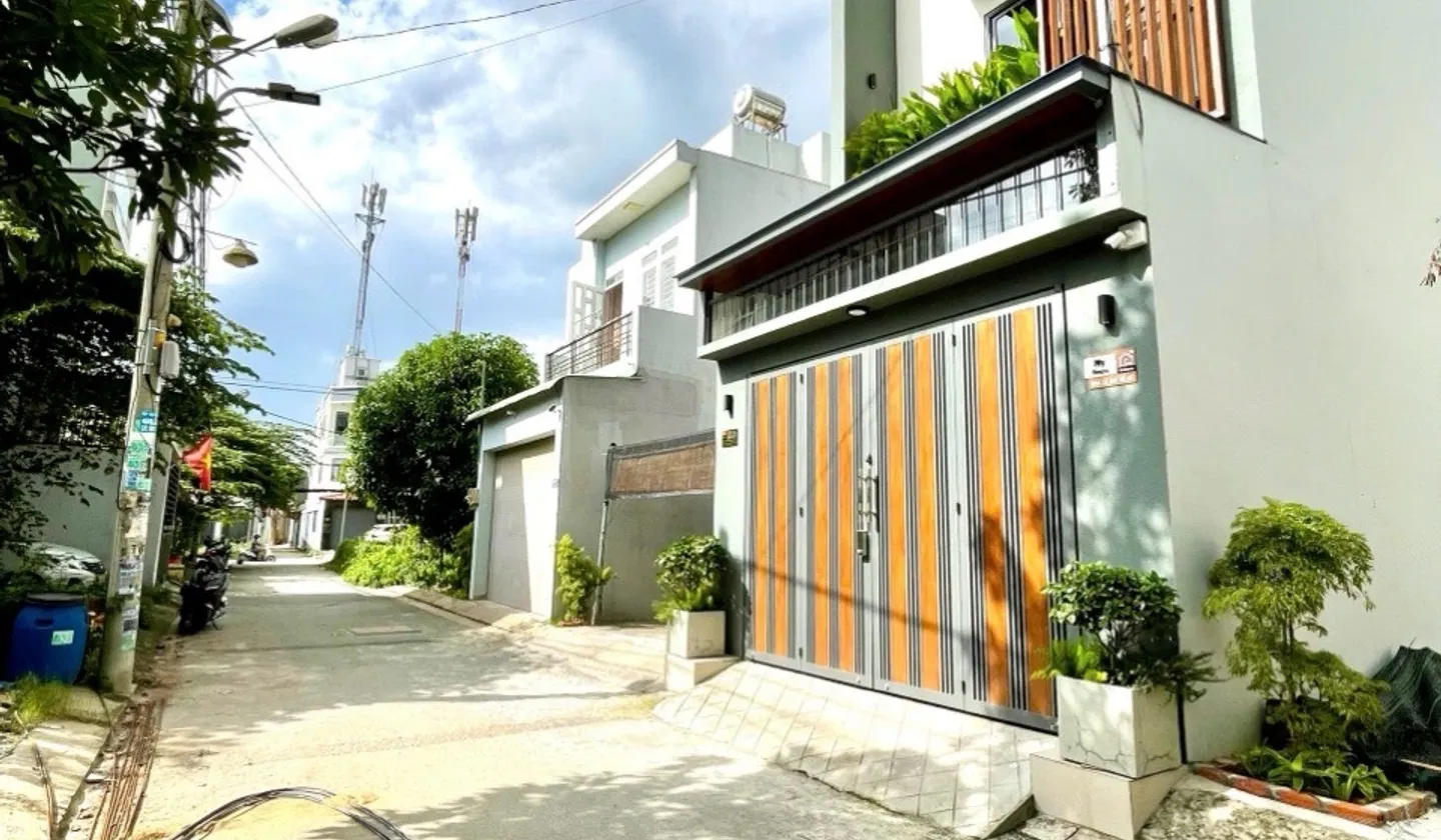 Nhà 3 tầng đường ô tô tránh tại Tam Đa, Long Trường - Cơ hội sở hữu giá tốt... Bán nhà riêng tại Long Trường, Hồ Chí Minh 01