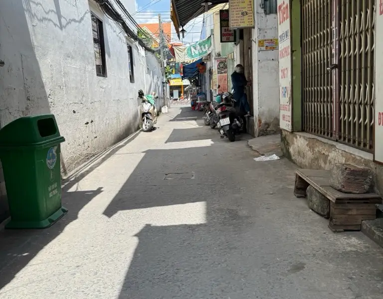 Cơ hội sở hữu nhà riêng vị trí đắc địa gần Huỳnh Tấn Phát Quận 7... Bán nhà riêng tại Phú Thuận, Hồ Chí Minh 01