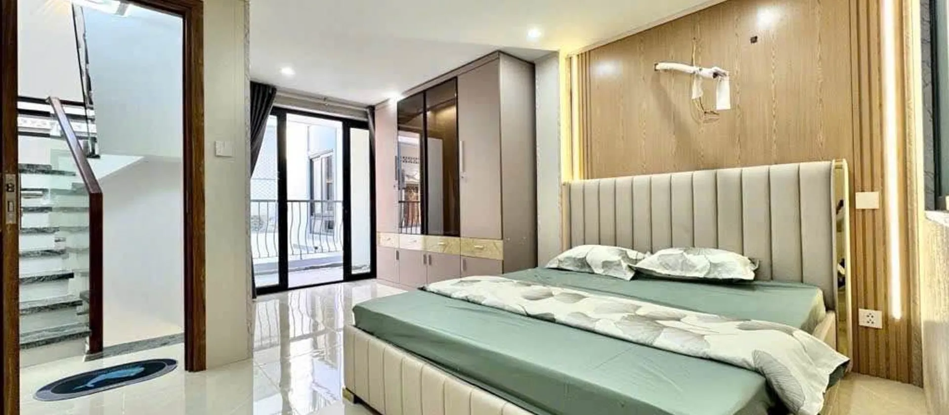 Bán nhà 4 tầng 43m2 đường Nguyên Hồng giá 7.2 tỷ... Bán nhà riêng tại Hạnh Thông, Hồ Chí Minh 01