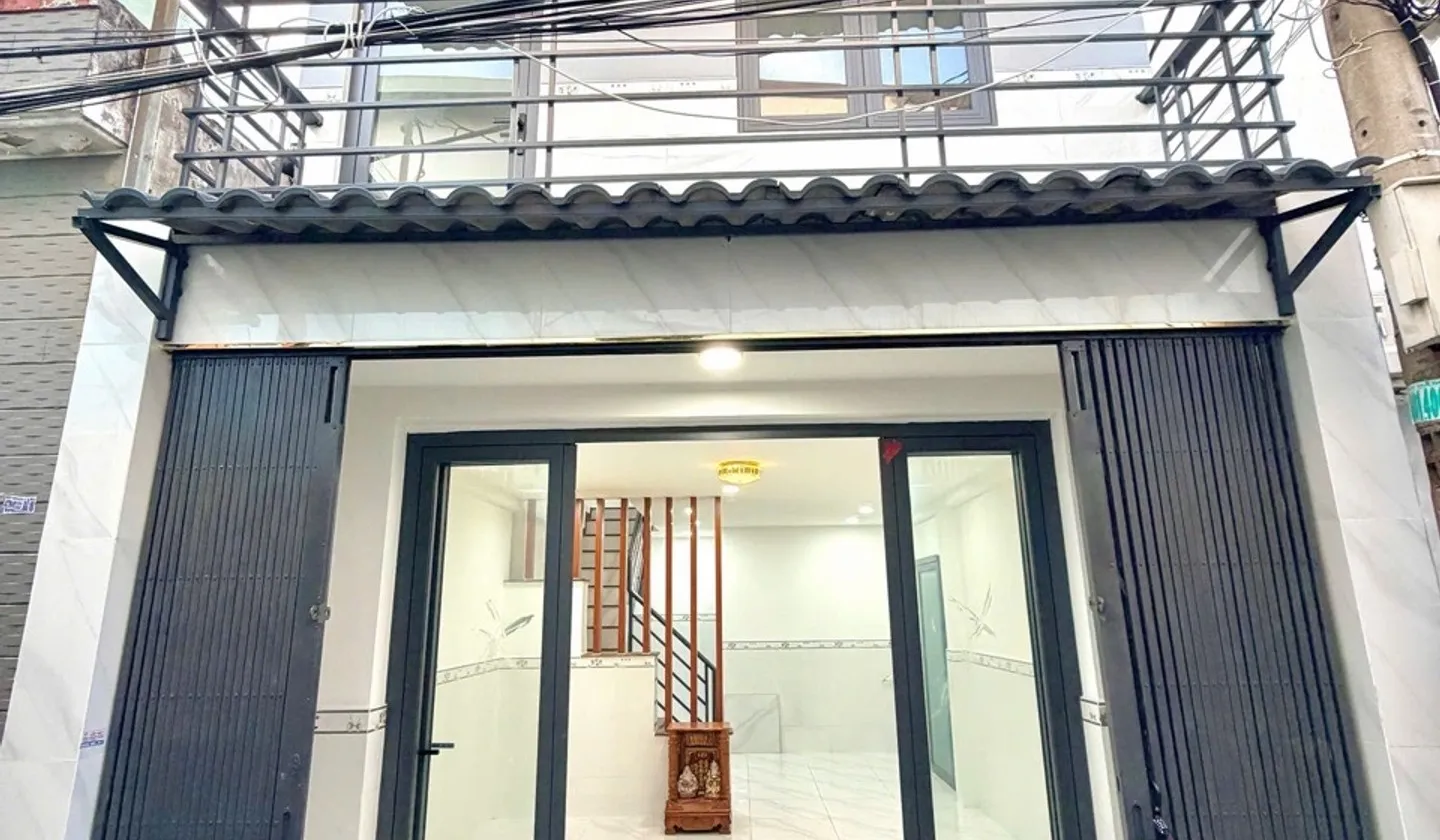 Nhỉnh 2 Tỏi, 32M2 (4x8M), Ngay 4 Xã Bình Tân... Bán nhà riêng tại Bình Hưng Hòa, Hồ Chí Minh 01