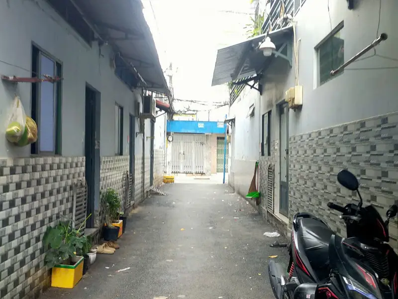 HẺM NHỰA MỚI LÀM PHẠM VĂN BẠCH - DT 4 X 9 - 2 TẦNG KIÊN CỐ - NGAY CHỢ PHẠM VĂN BẠCH - 3.85T... Bán nhà riêng tại An Hội Tây, Hồ Chí Minh 01