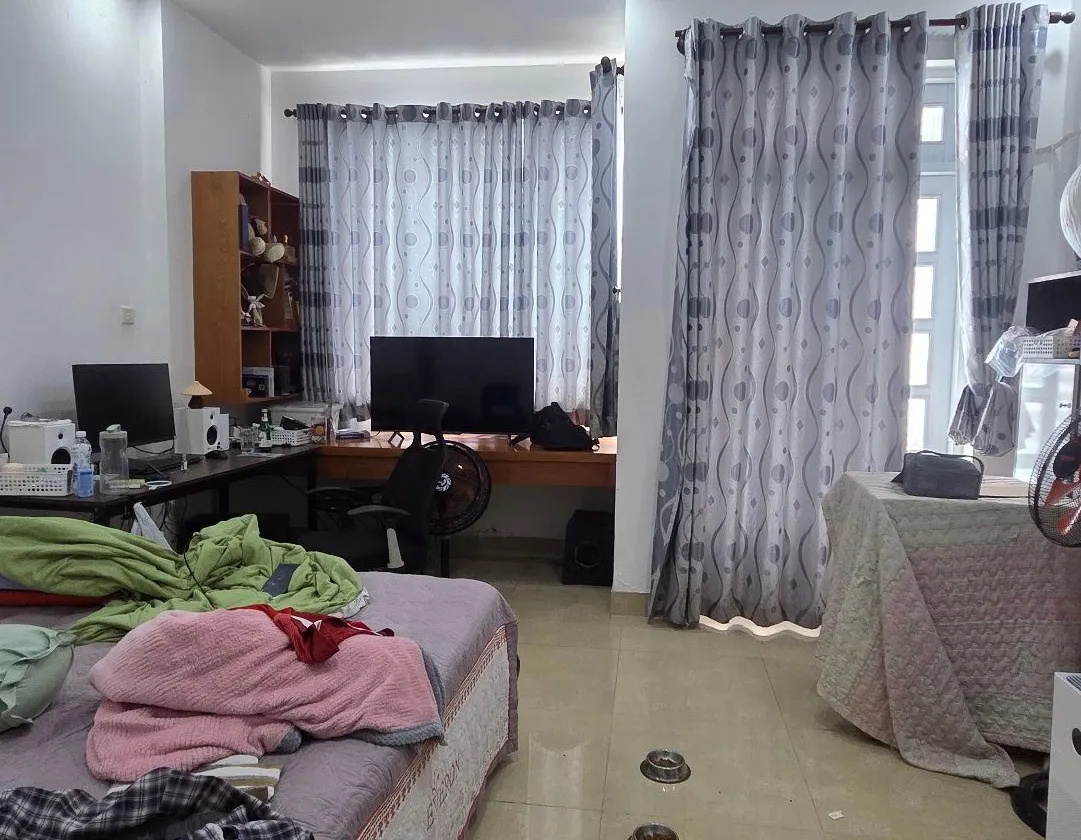 Bán nhà 3 tầng mới đẹp, 69m2 tại khu vực Lạc Long Quân, giá ưu đãi... Bán nhà riêng tại Tân Hòa, Hồ Chí Minh 01