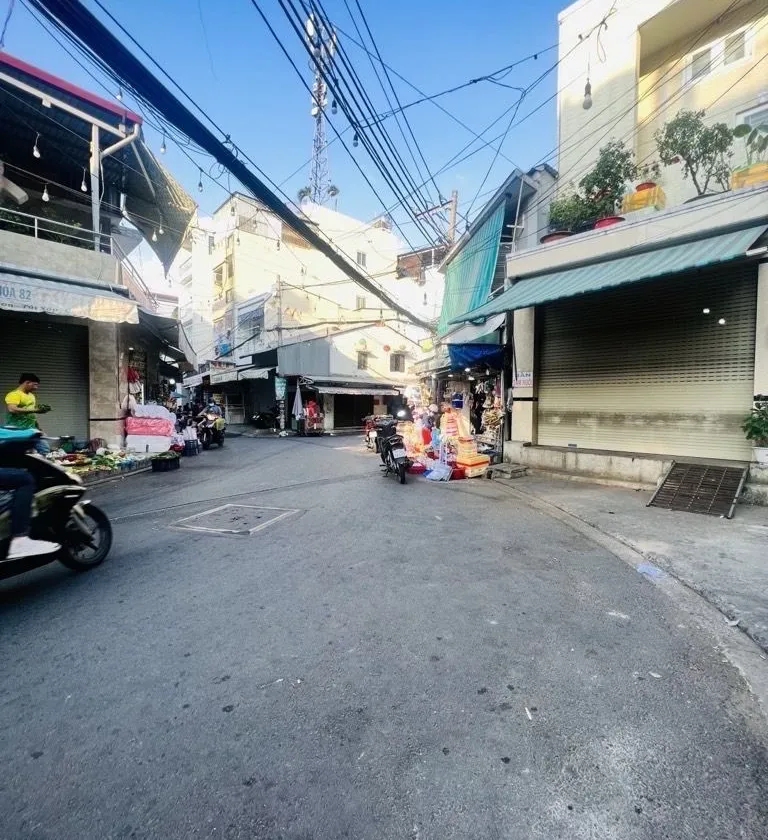 Nhà mặt phố diện tích rộng, thiết kế tinh tế tại quận Bình Tân... Bán nhà mặt phố tại An Lạc, Hồ Chí Minh 01