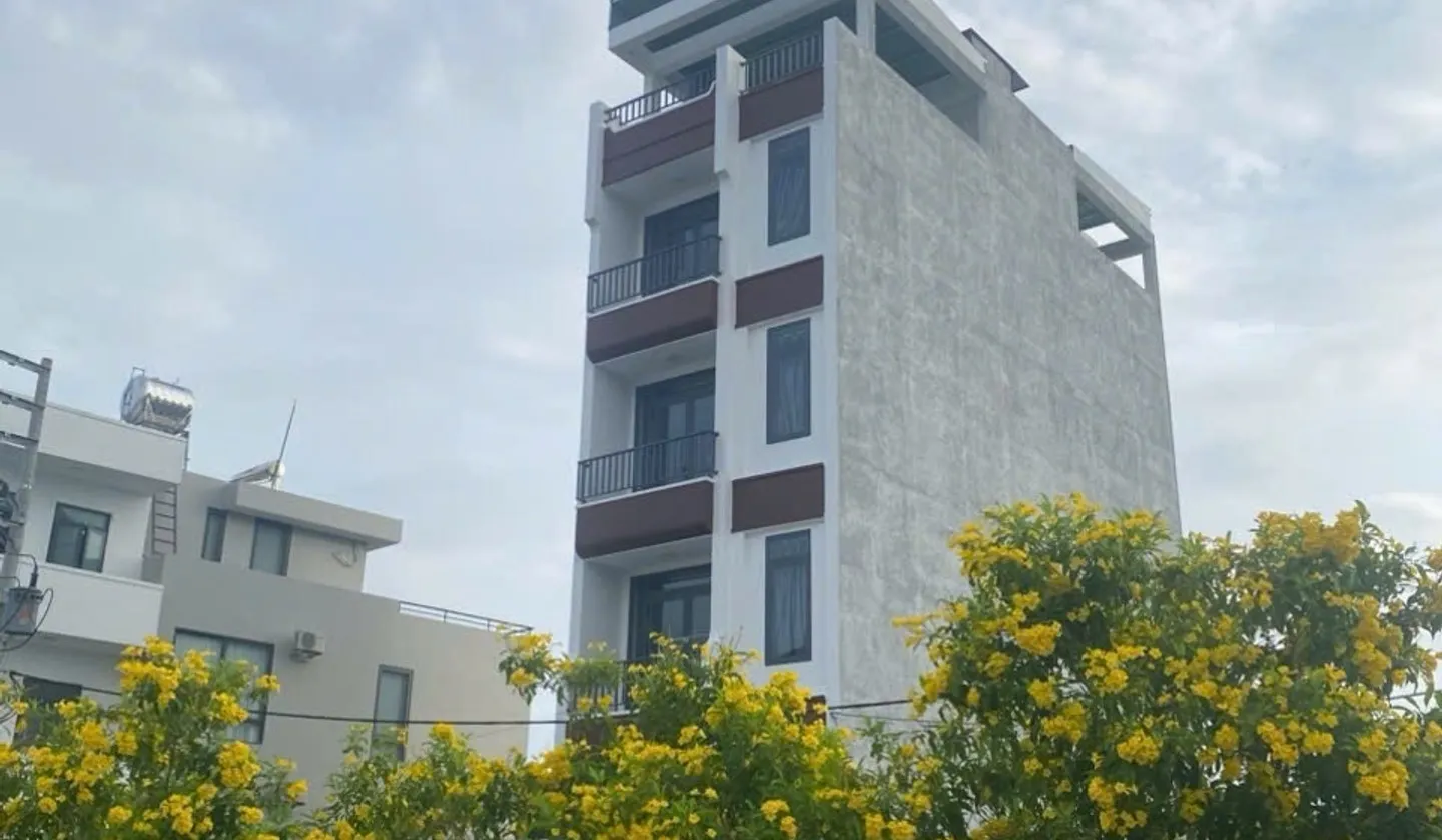 Nhà 6 tầng hiện đại siêu rộng Lê Văn Lương... Bán nhà riêng tại Hiệp Phước, Hồ Chí Minh 01