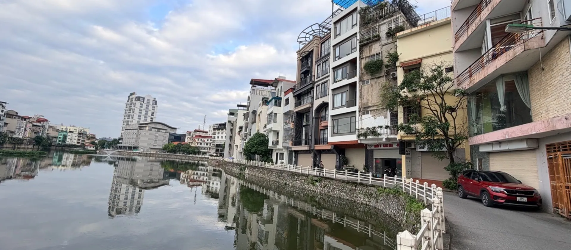 Biệt thự view hồ phố Nguyễn Văn Cừ – Tinh hoa sống đẳng cấp giữa lòng Thủ đô... Bán nhà riêng tại Bồ Đề, Hà Nội 01