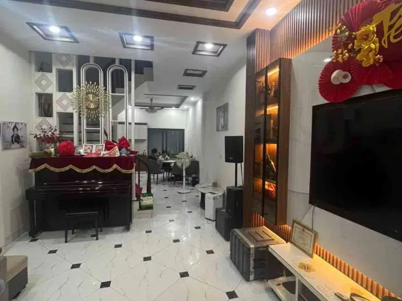 Bán nhà riêng 4 tầng quận Giáp Nhị diện tích 54m², ô tô đỗ cửa, phù hợp kinh doanh và làm văn phòng... Bán nhà riêng tại Hoàng Mai, Hà Nội 01