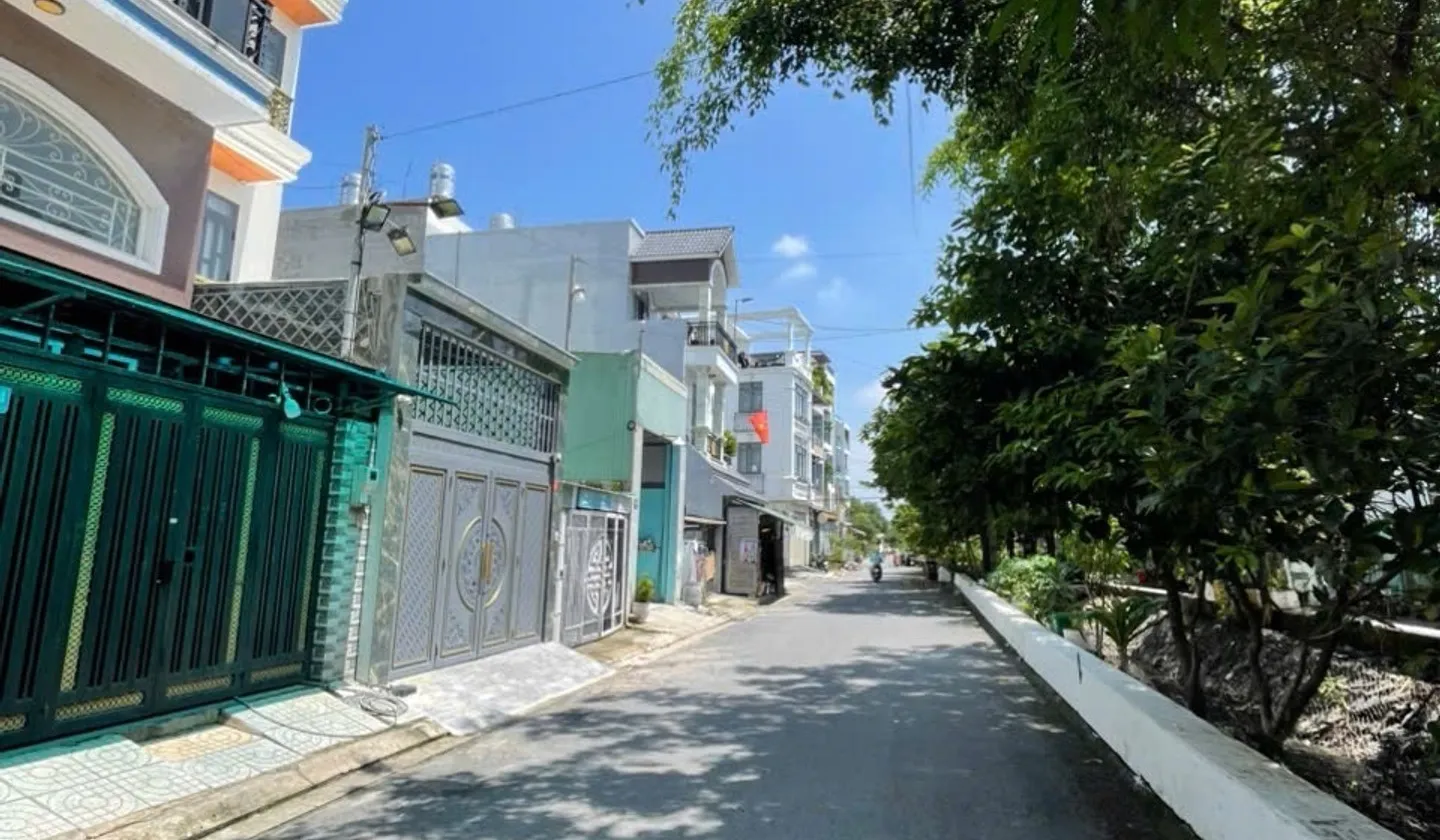 Bán nhà mặt rạch TX24, Thạnh Xuân, Q12, 77m2, 3 tầng 4PN, 5.6 tỷ... Bán nhà riêng tại Thới An, Hồ Chí Minh 01