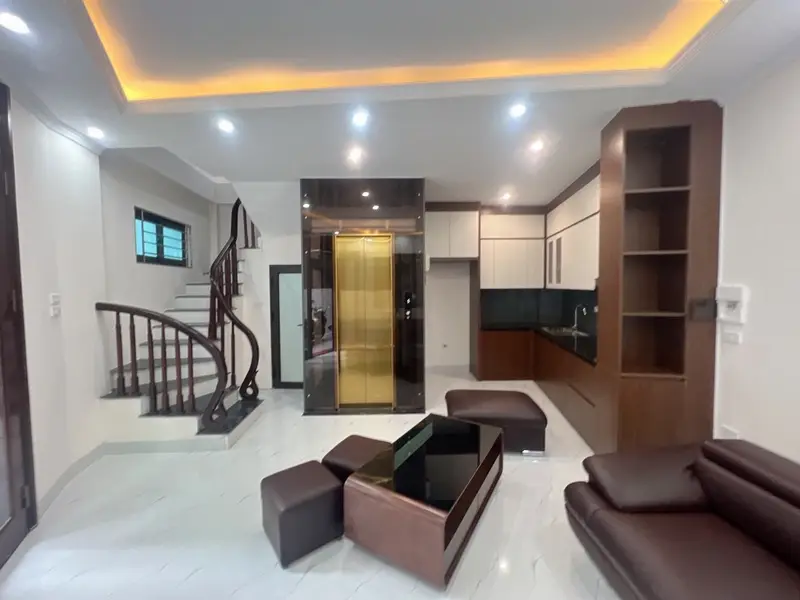 Nhà đẹp Văn Quán, thang máy chạy vù vù, ba bước ra Tiểu Học Nguyễn Du, hơn 9 tỷ... Bán nhà riêng tại Hà Đông, Hà Nội 01