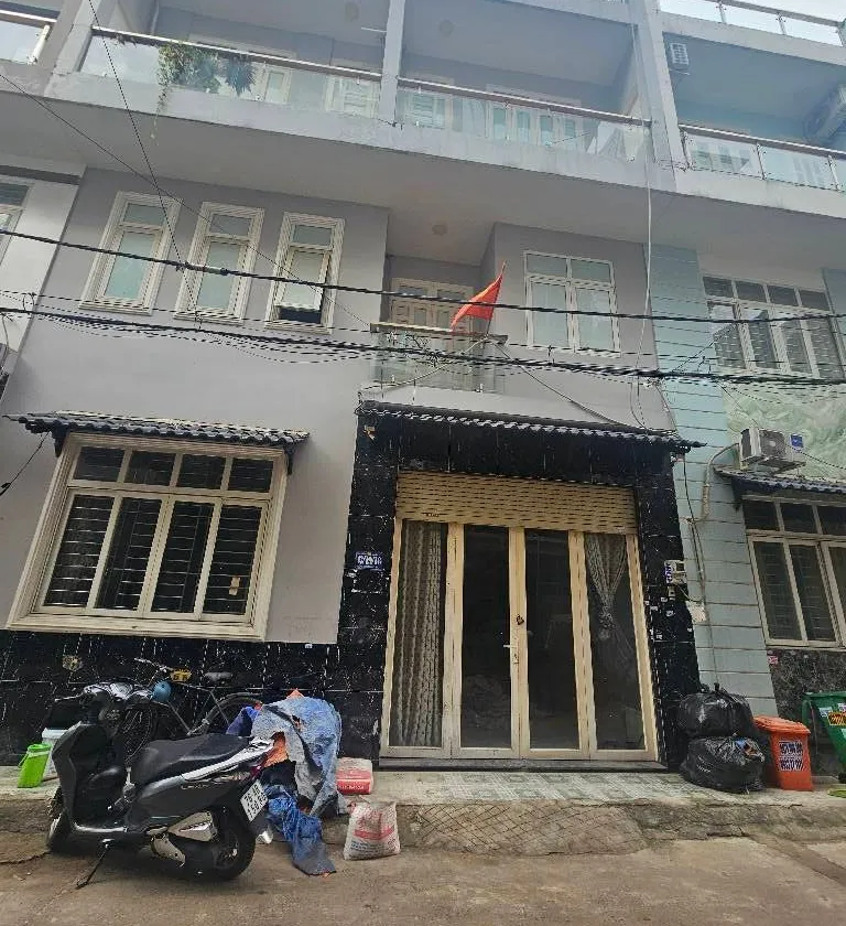 🏡 BÁN NHÀ 3 TẦNG (54m2) - VỊ TRÍ ĐẸP GẦN BÌNH THÀNH - ĐƯỜNG BÌNH THÀNH - BÌNH TÂN
💰 Giá Chào 5.9t... Bán owner_side tại Bình Tân, Hồ Chí Minh 01