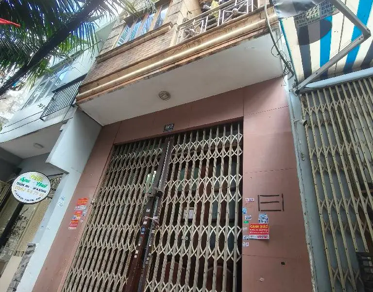 Nhà Đẹp Quận 10 - 6 Phòng Ngủ, Sát Hồ Bá Kiện... Bán nhà riêng tại Hòa Hưng, Hồ Chí Minh 01