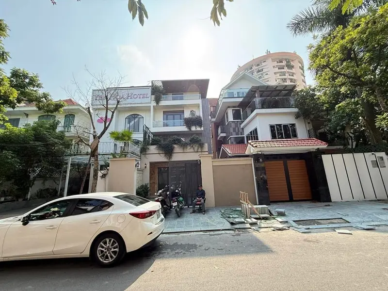 BIỆT THỰ VÍP LÀNG QUỐC TẾ THĂNG LONG - 2 MẶT Ô TÔ - KINH DOANH - MẶT TIỀN LỚN - VỈA HÈ RỘNG - TH... Bán biệt thự, liền kề tại Cầu Giấy, Hà Nội 01