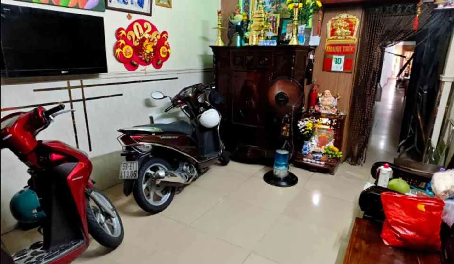 Nhà rộng 5 phòng ngủ tại Hòa Hưng, sẵn sàng dọn vào ở... Bán nhà riêng tại Hòa Hưng, Hồ Chí Minh 01