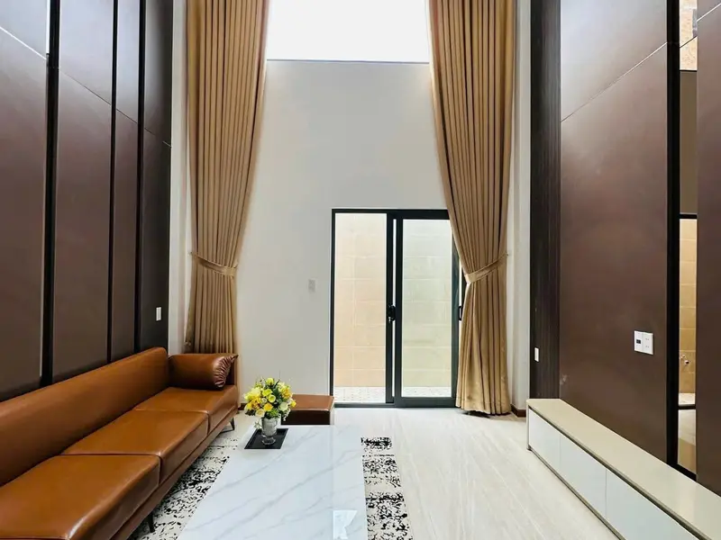 Giảm miết còn hơn 5 tỷ chốt nhà mới xây . Ngang 5.7 m _ hẻm xe hơi Thạnh Lộc 37... Bán nhà riêng tại An Phú Đông, Hồ Chí Minh 01