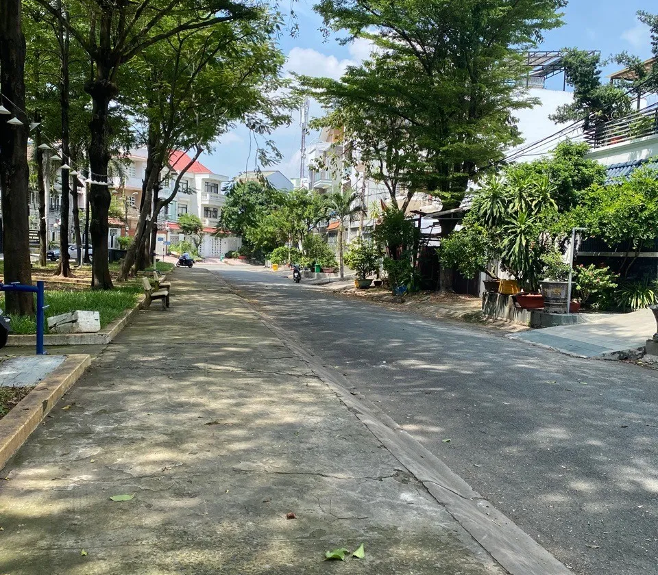 Bán nhà mặt phố 1 tầng, 136.5m2, mặt tiền 7m tại xã Bình Hưng, Hồ Chí Minh... Bán nhà mặt phố tại Bình Hưng, Hồ Chí Minh 01