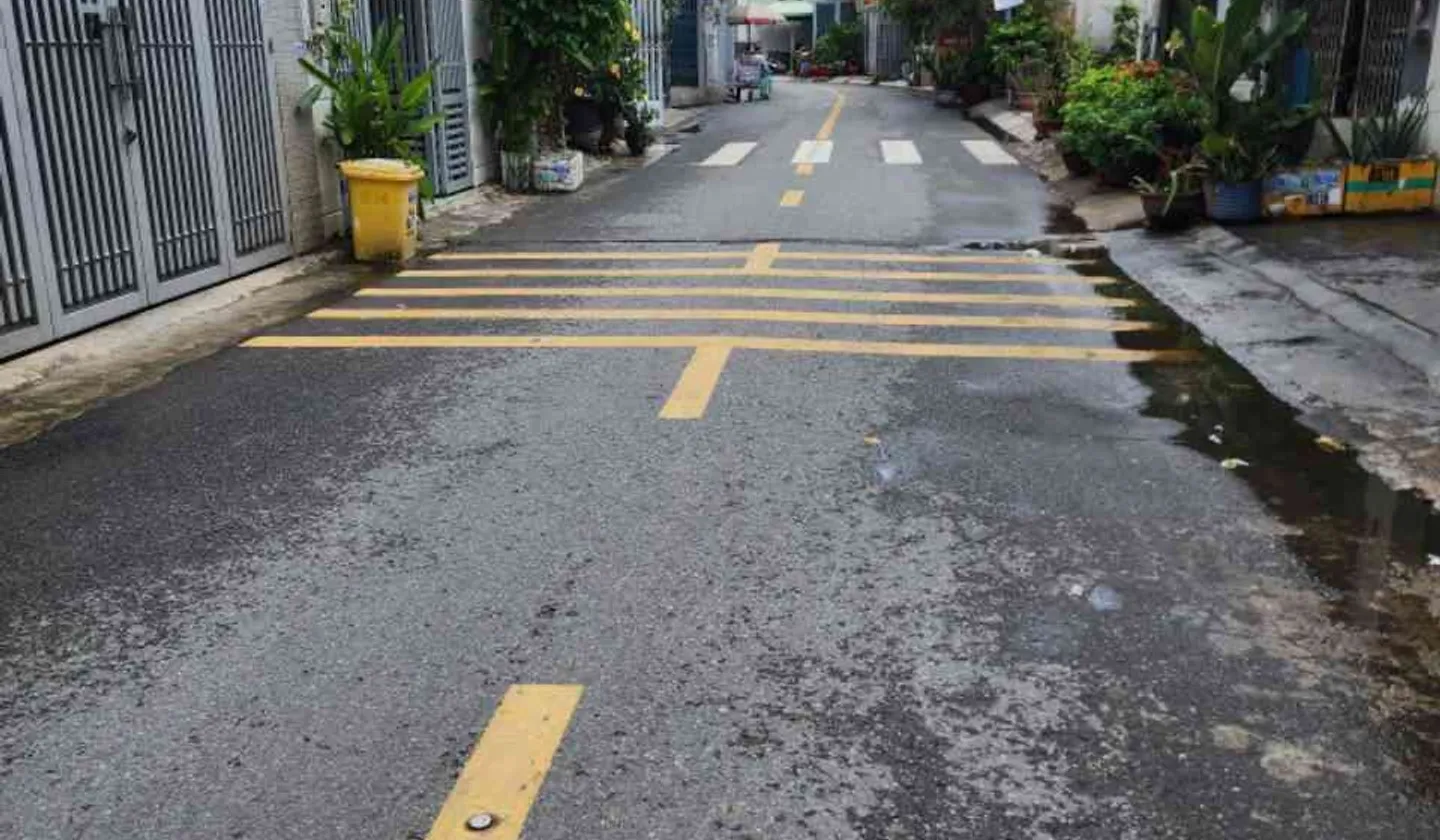 Bán nhà 2 tầng lô góc mặt tiền rộng tại Bình Tân, giá 5.8 tỷ... Bán nhà mặt phố tại Bình Tân, Hồ Chí Minh 01