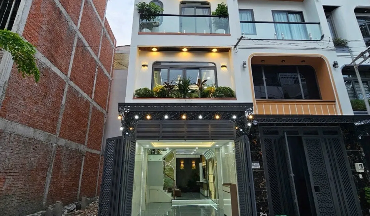 Bán nhà riêng 5 tầng có gara xe hơi tại Trung Mỹ Tây, diện tích 50.5 m²... Bán nhà riêng tại Trung Mỹ Tây, Hồ Chí Minh 01