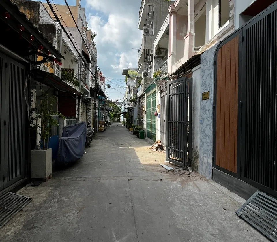 🏡 7 PHÒNG NGỦ - HẺM XE HƠI - GẦN CHỢ TRƯỜNG – BÁN NHÀ 108M² - 3 TẦNG - P. TRUNG MỸ TÂY - Q12.... Bán nhà riêng tại Trung Mỹ Tây, Hồ Chí Minh 01