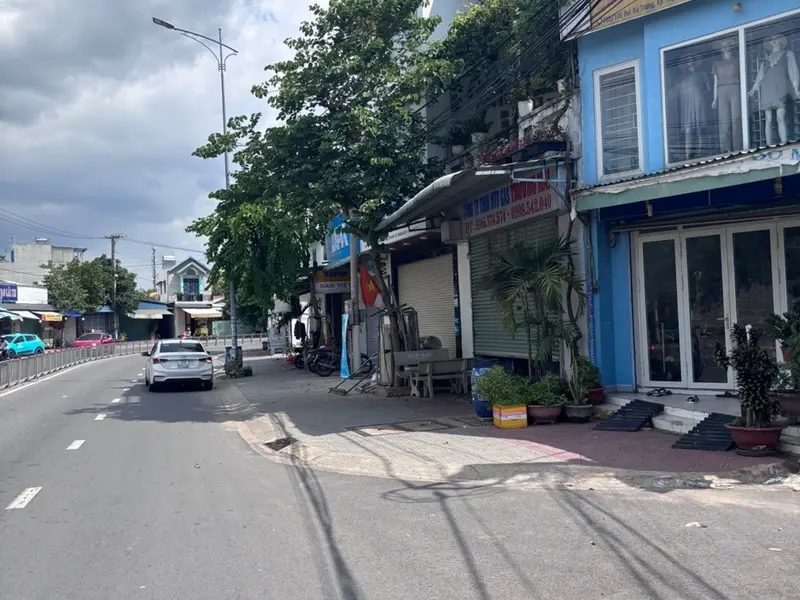 Bán đất 52,8m2 tại Hai Bà Trưng, giá 1,7 tỷ, phù hợp xây nhà... Bán đất tại Đông Hòa, Hồ Chí Minh 01