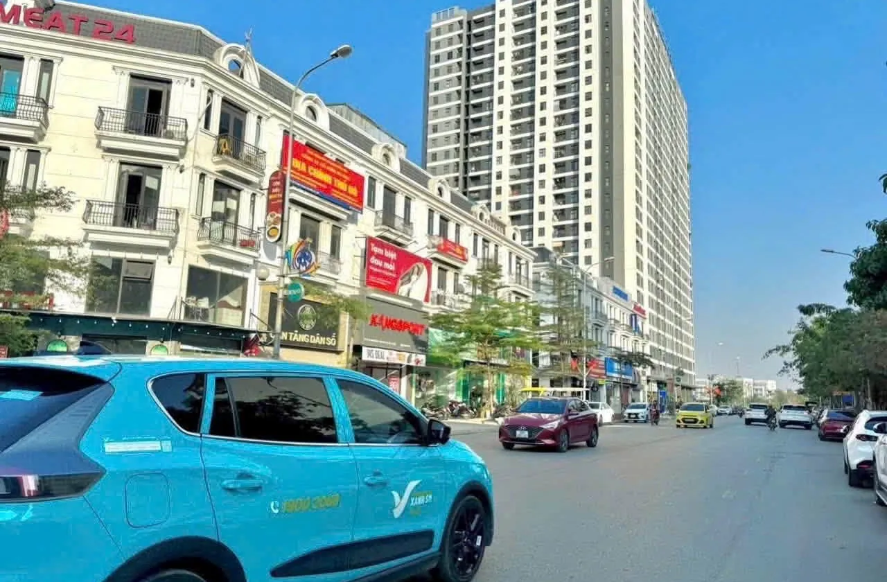 MẶT PHỐ THÀNH TRUNG 90M2- 7 TẦNG THANG MÁY- KINH DOANH SẦM UẤT VỈA HÈ ĐÁ BÓNG - ĐƯỜNG 25M... Bán nhà mặt phố tại Gia Lâm, Hà Nội 01
