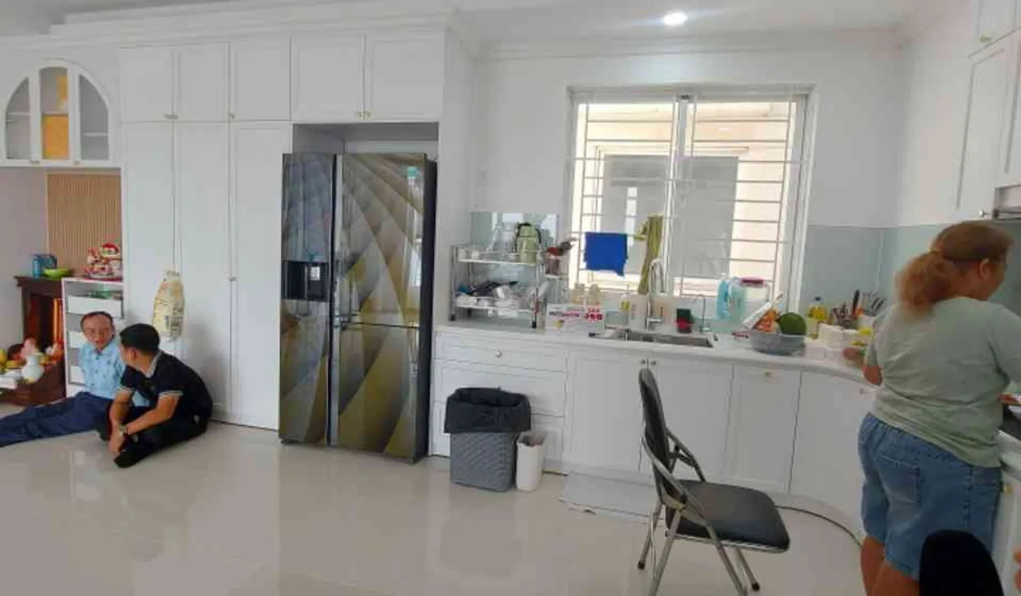 Cơ hội sở hữu căn hộ 3 phòng ngủ rộng 139m2 giá tốt tại Bình Chánh... Bán căn hộ chung cư tại Bình Hưng, Hồ Chí Minh 01