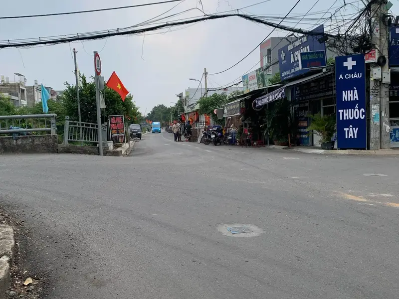 Nhà mặt tiền rộng rãi ở Thạnh Lộc, kinh doanh tuyệt vời... Bán nhà mặt phố tại An Phú Đông, Hồ Chí Minh 01