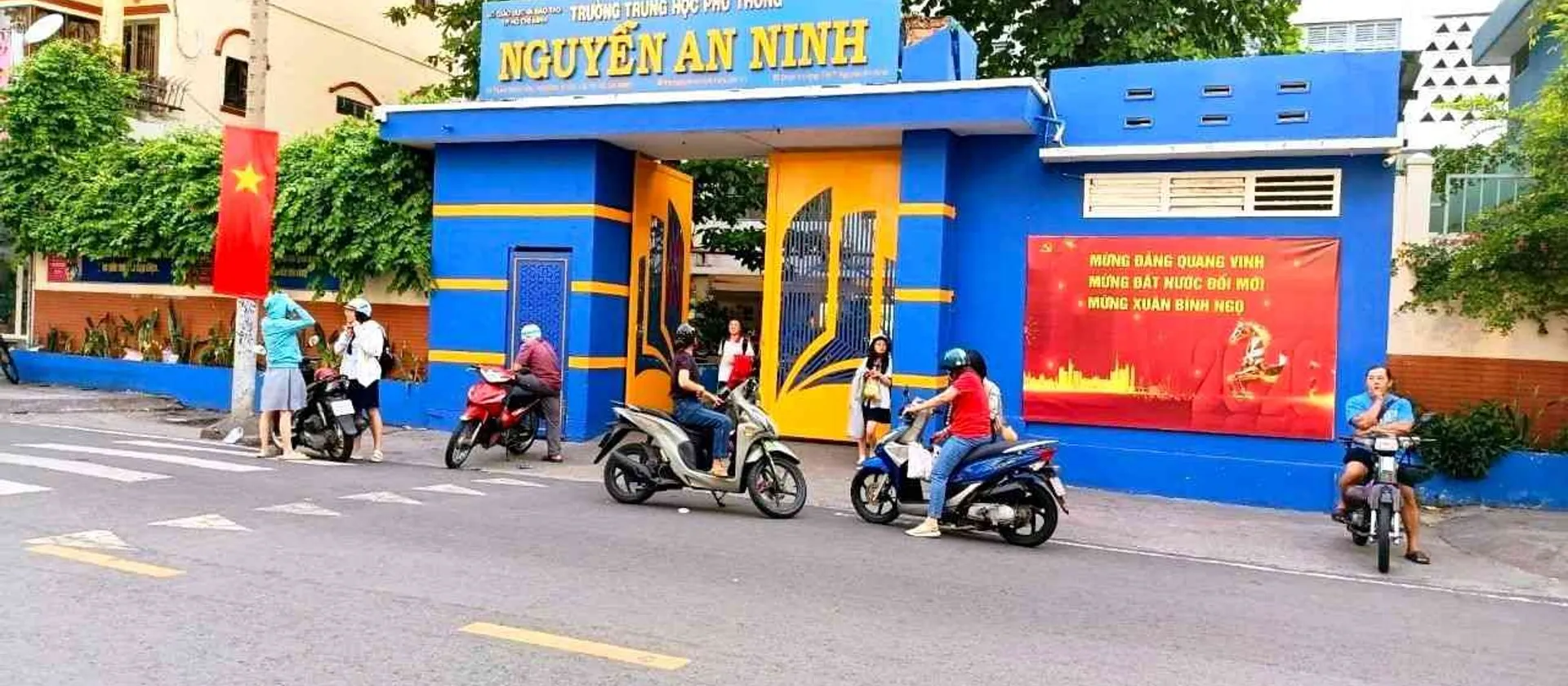 Nhà phố Trần Nhân Tôn, 3 phòng ngủ, không gian yên tĩnh... Bán nhà riêng tại Vườn Lài, Hồ Chí Minh 01