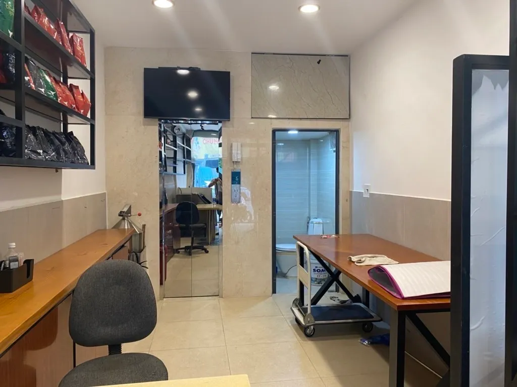 Nhà phố mặt tiền, vừa ở vừa kinh doanh thuận tiện.... Bán nhà mặt phố tại Minh Phụng, Hồ Chí Minh 01