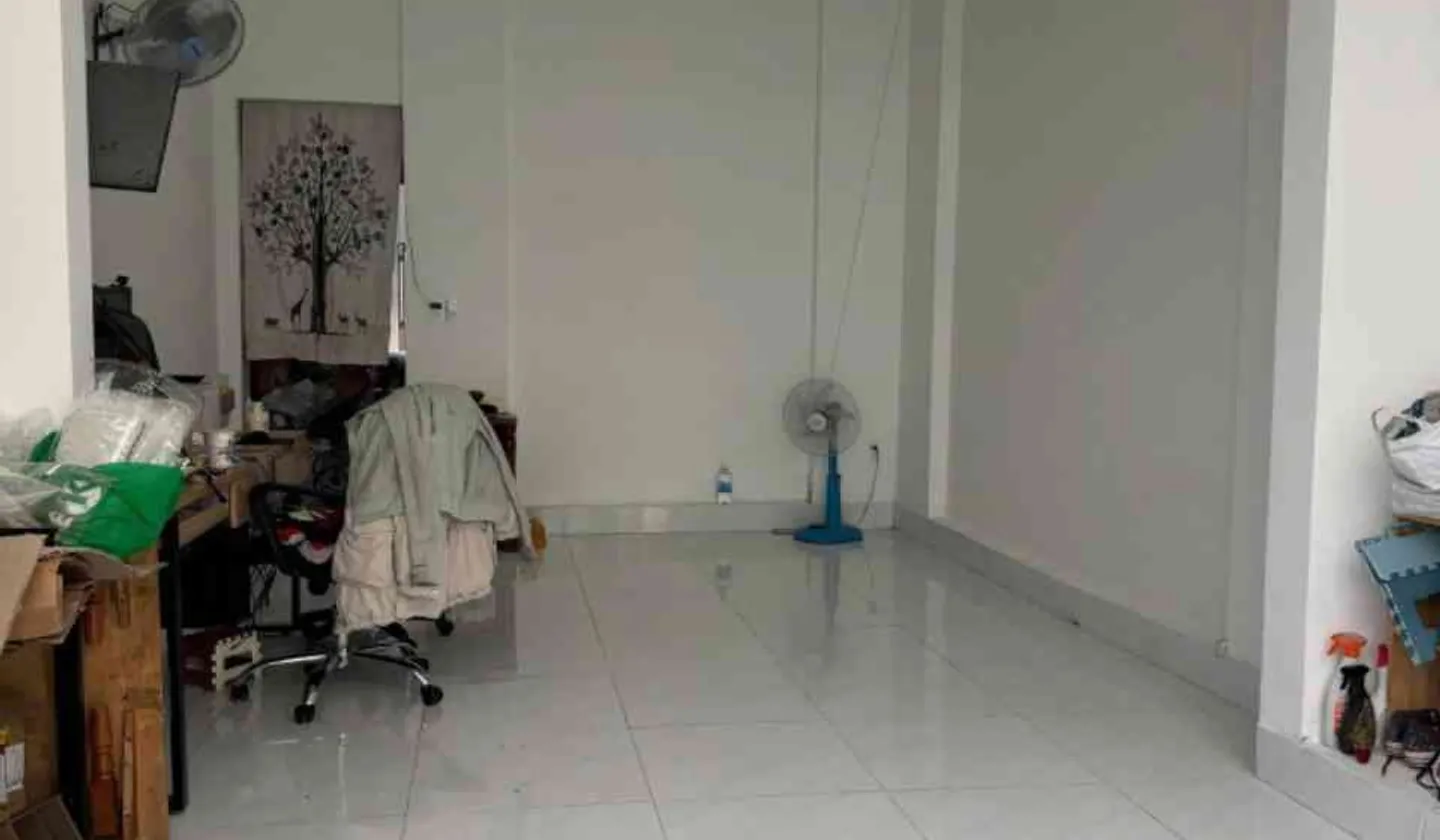 Nhà cấp 4 có gác lửng gần mặt tiền đường số 4, diện tích 81 m2... Bán nhà riêng tại Long Trường, Hồ Chí Minh 01