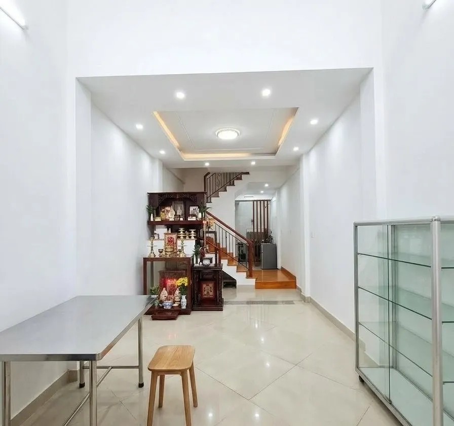 Nhà MT Tân Phú - Huỳnh Thiện Lộc, 2 tầng ở ngay - KD - ngang gần 4m - dài 14n - hơn 10 tỷ... Bán nhà mặt phố tại Tân Phú, Hồ Chí Minh 01