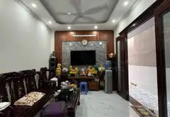 NGÕ NÔNG - Ô TÔ ĐỖ TRÁNH CÁCH 20M - SỬ DỤNG MỘT MÌNH NGÕ CHUNG, DÒNG TIỀN 9TR/THÁNG

💟 Vị trí:
🔻... Bán nhà riêng tại Long Biên, Hà Nội 01