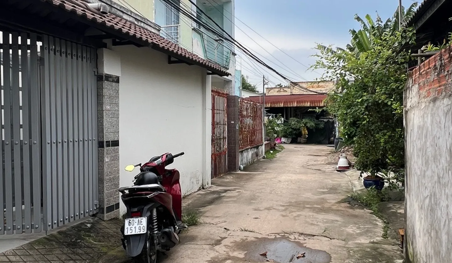 Nhà rộng gần Vinhomes Grand Park, giá chỉ 5,6 tỷ... Bán nhà riêng tại Long Bình, Hồ Chí Minh 01