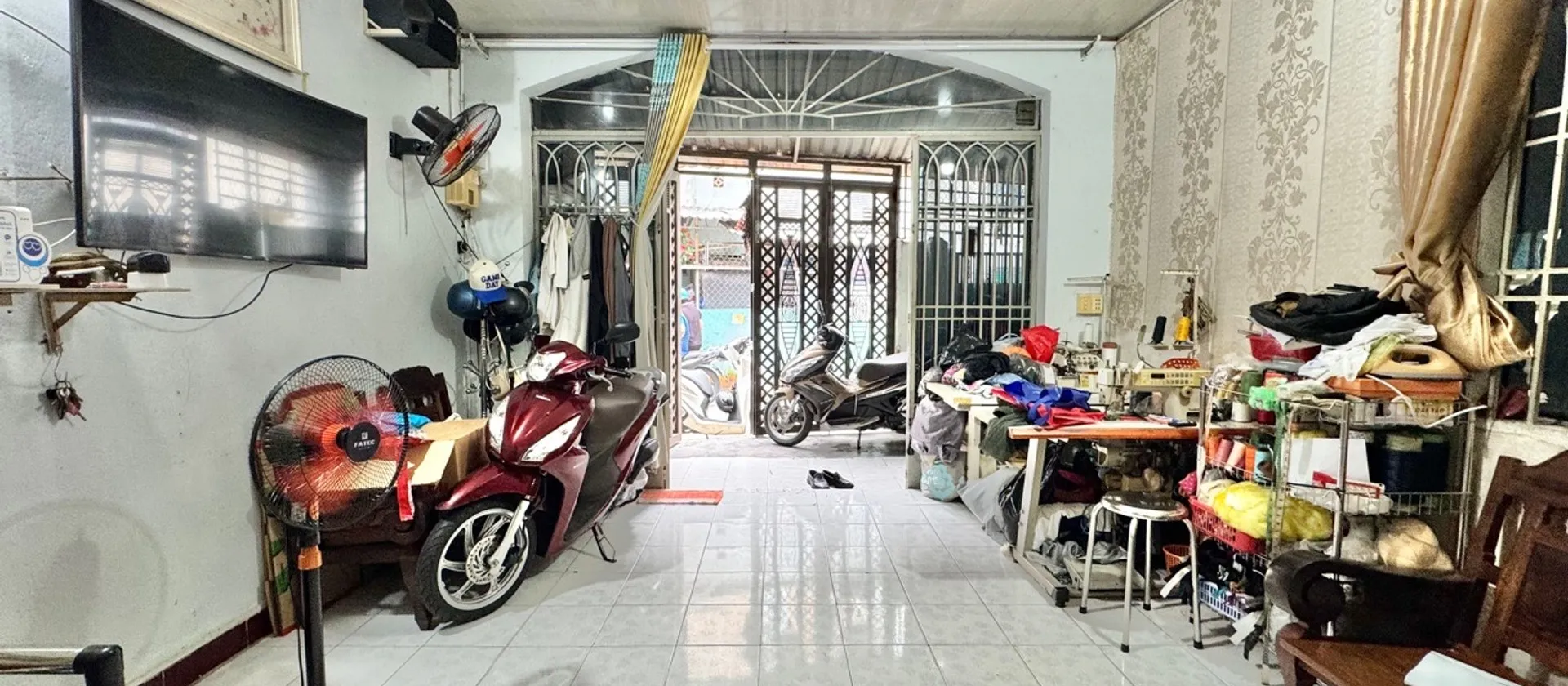 💥💥Ngang 5.1m💥HẺM Xe Hơi
🏡 81m² x 6P
Giá nhỉnh 11T🌹🌹
👍Vừa Ở Vừa Cho Thuê
🌎Lê Đức Thọ, Gò Vấp... Bán nhà riêng tại An Nhơn, Hồ Chí Minh 01