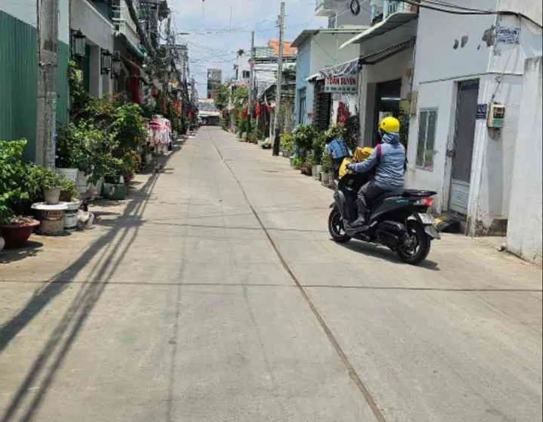 Bán nhà 2 tầng 3 phòng ngủ tại Phường Phú Thuận, Quận 7... Bán nhà riêng tại Phú Thuận, Hồ Chí Minh 01