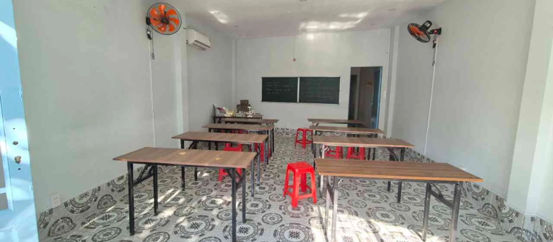 Bán nhà cấp 4 mặt tiền đường Tô Ký, Quận 12, giá 5.5 tỷ... Bán nhà mặt phố tại Đông Hưng Thuận, Hồ Chí Minh 01