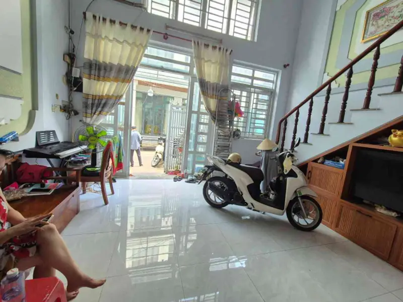 BÁN NHÀ CÁCH MẶT TIỀN QL13 CŨ CHỈ 2 CĂN – 50M² – 3 TẦNG – SỔ VUÔNG – CHỈ 5 TỶ.... Bán nhà riêng tại Hiệp Bình, Hồ Chí Minh 01