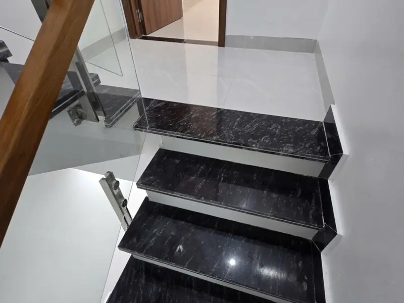 Nhà 4 tầng thiết kế tinh tế tại khu trung tâm Thư Trung Văn Cao, cơ hội vàng để sở hữu... Bán nhà riêng tại Hải An, Hải Phòng 01