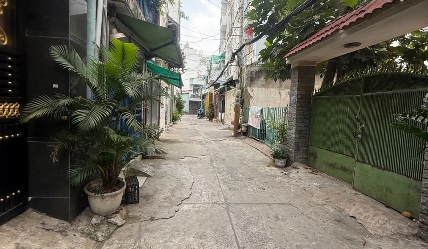 Bán nhà 5 tầng hẻm xe hơi, Ngay Emart Phan Huy Ích, diện tích 76m2... Bán nhà riêng tại An Hội Tây, Hồ Chí Minh 01