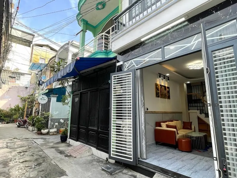 Bán nhà riêng 2 tầng Tân Bình diện tích 31m², pháp lý chuẩn, giá 4.4 tỷ... Bán nhà riêng tại Tân Sơn, Hồ Chí Minh 01