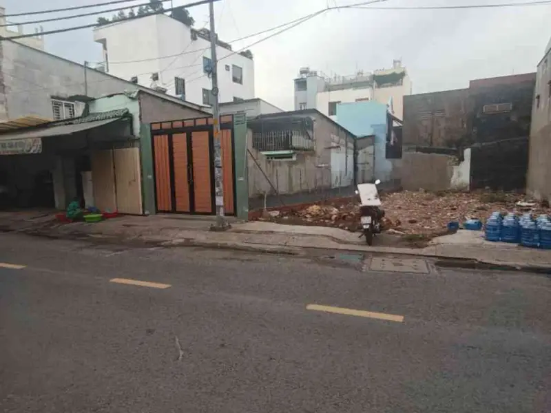 Bán đất 2 mặt tiền tại Bình Trị Đông, Bình Tân với vị trí chiến lược gần Hương lộ 2 và Tân Hòa Đông... Bán đất tại Bình Trị Đông, Hồ Chí Minh 01