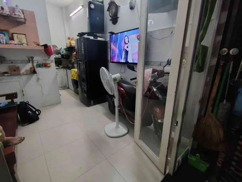 Bán nhà 4 tầng kiên cố tại Mễ Cốc Quận 8 giá 2.8 tỷ... Bán nhà riêng tại Phú Định, Hồ Chí Minh 01
