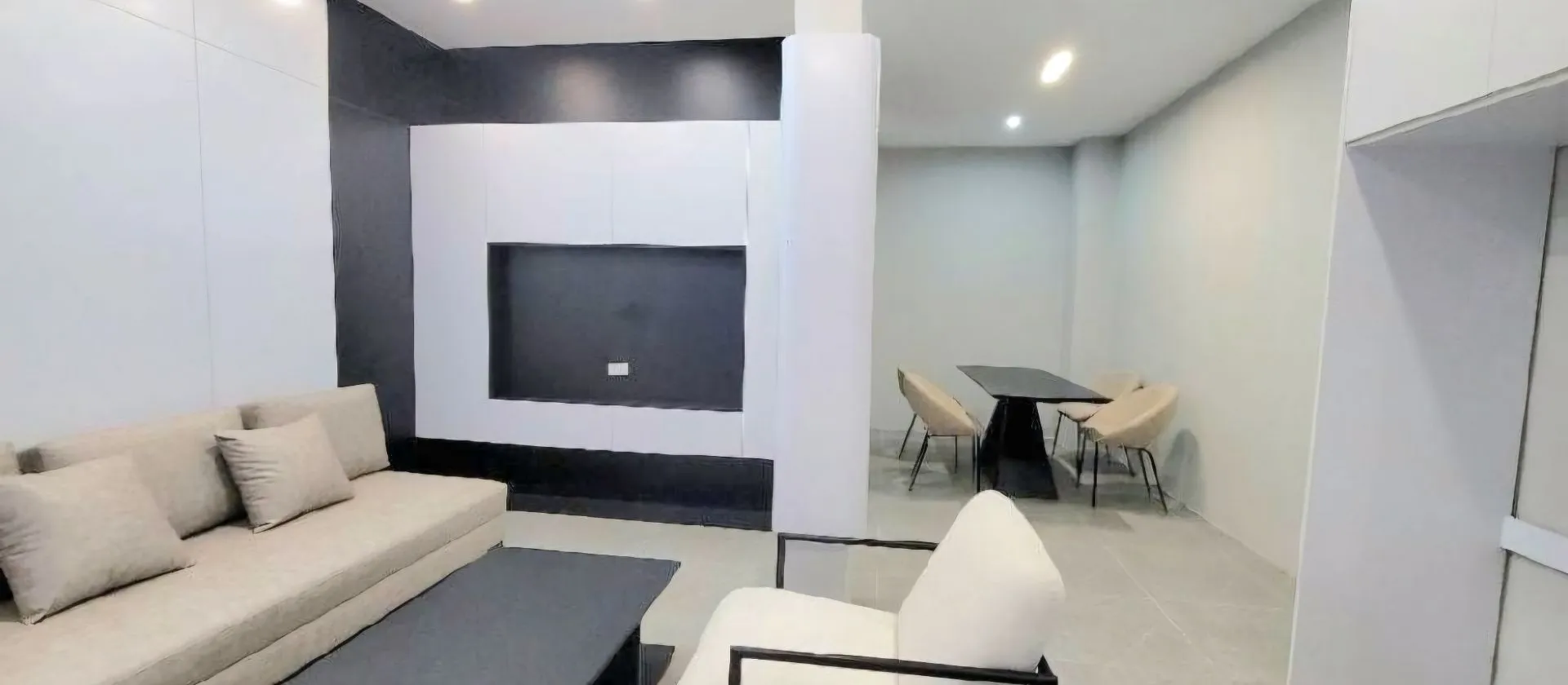 Cơ hội hiếm có: Nhà riêng 5 tầng diện tích 37m² tại Nguyễn Thị Định giá chỉ 12,3 tỷ... Bán nhà riêng tại Yên Hòa, Hà Nội 01