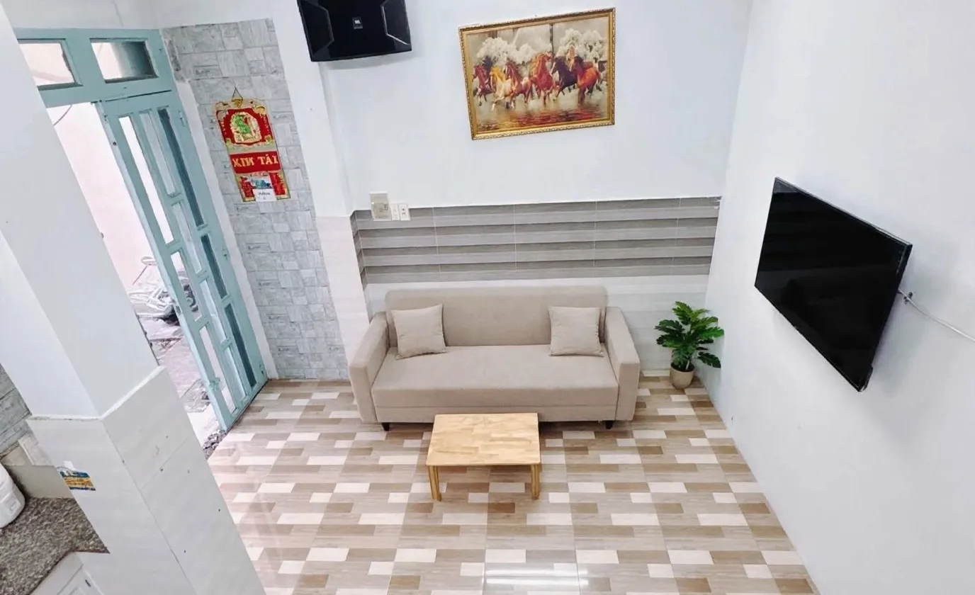 Gần Chợ Xóm Chiếu - 5 tầng - 3Pn - Nhỉnh 3 tỷ - Sổ vuông đẹp - Nở hậu... Bán nhà riêng tại Khánh Hội, Hồ Chí Minh 01