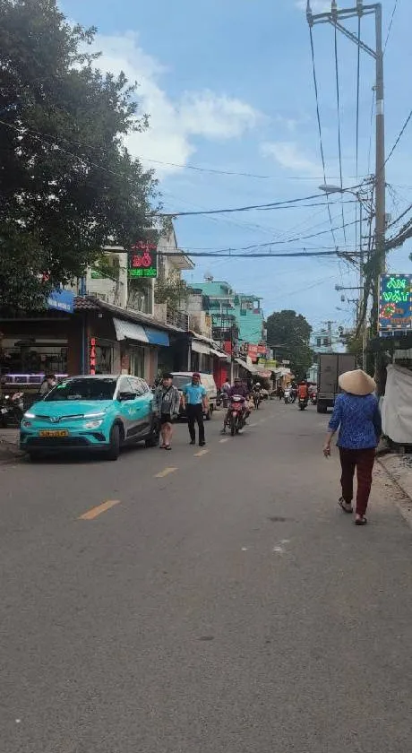 Cơ hội vàng sở hữu nhà mặt tiền trung tâm Tân Thới Nhất với giá cực tốt... Bán nhà mặt phố tại Đông Hưng Thuận, Hồ Chí Minh 01