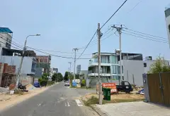 Bán đất mặt tiền đường Nguyễn Xiển, Ngũ Hành Sơn, Đà Nẵng, 95m - 5m giá 8.99 tỷ... Bán đất tại Ngũ Hành Sơn, Đà Nẵng 06