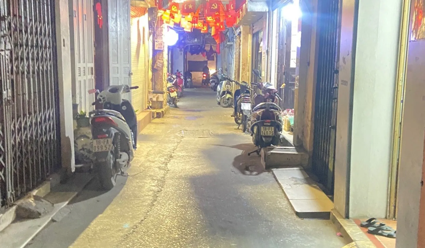 🍁HÀNG HIẾM Ô TÔ KINH DOANH THỊNH HÀO 1 NHÀ ĐẸP NGÕ THÔNG Ô TÔ KINH DOANH... Bán nhà riêng tại Ô Chợ Dừa, Hà Nội 01