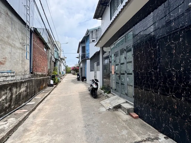 Bán nhà riêng 60.8m² tại Liên Chiểu, Đà Nẵng - 4 phòng ngủ, gần phố, ô tô đỗ cửa, giá 5.15 tỷ... Bán nhà riêng tại Liên Chiểu, Đà Nẵng 01