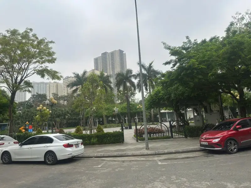Bán nhà riêng 4 tầng khu Trung Hòa, diện tích 160.7 m², hướng Đông Nam, giá 61.5 tỷ đồng... Bán nhà riêng tại Cầu Giấy, Hà Nội 01