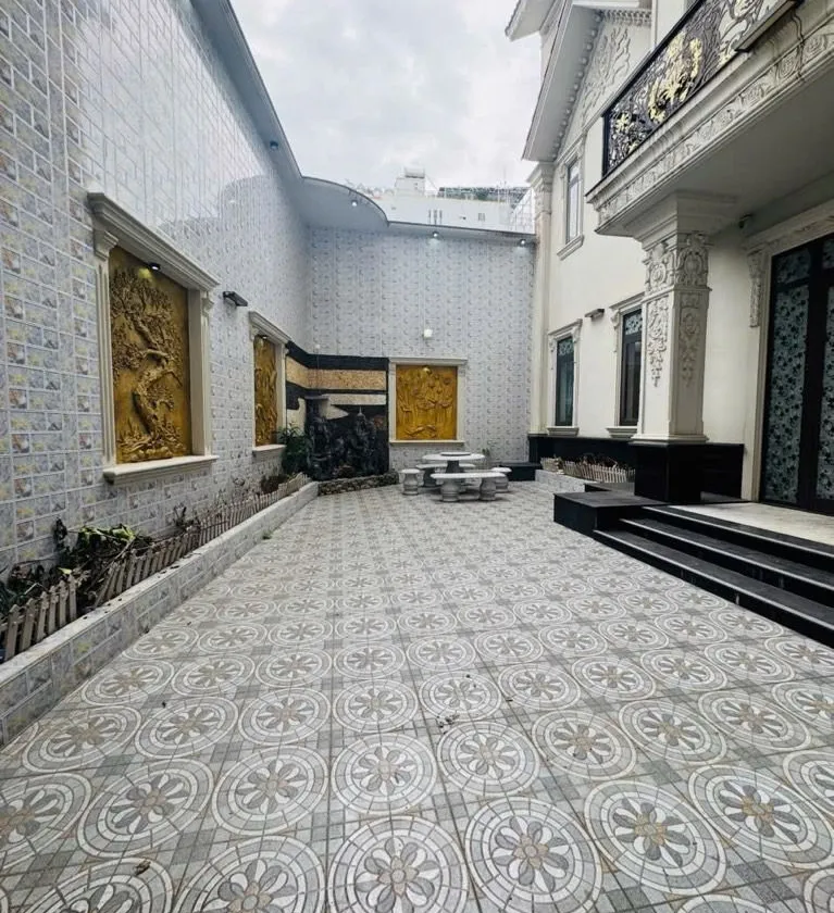 Bán nhà 4 tầng diện tích lớn tại Tân Sơn, Tân Bình giá 30,5 tỷ... Bán nhà riêng tại Tân Sơn, Hồ Chí Minh 01